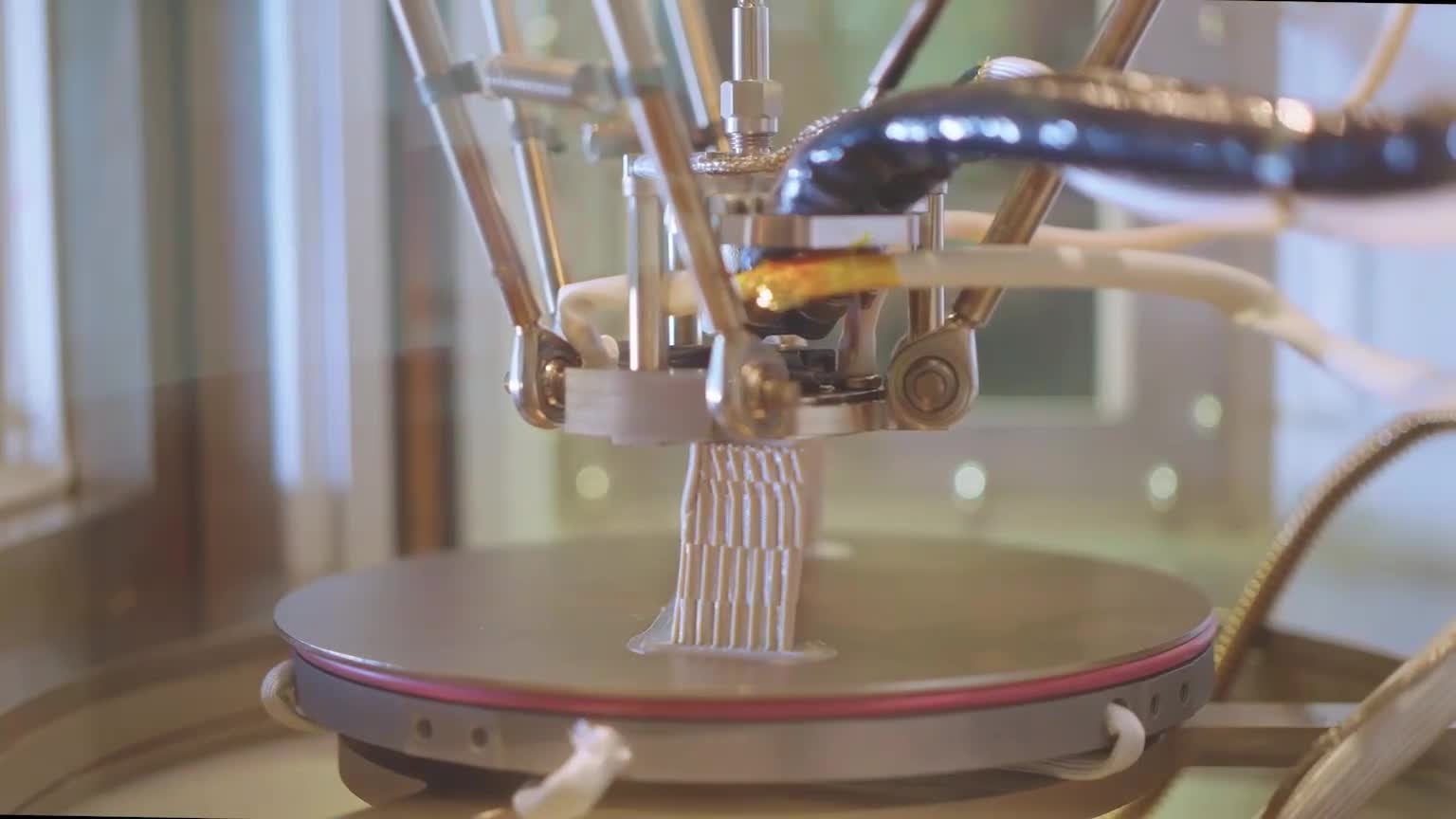 EXT 220 MED: The first 3D printing platform specifically designed for healthcare