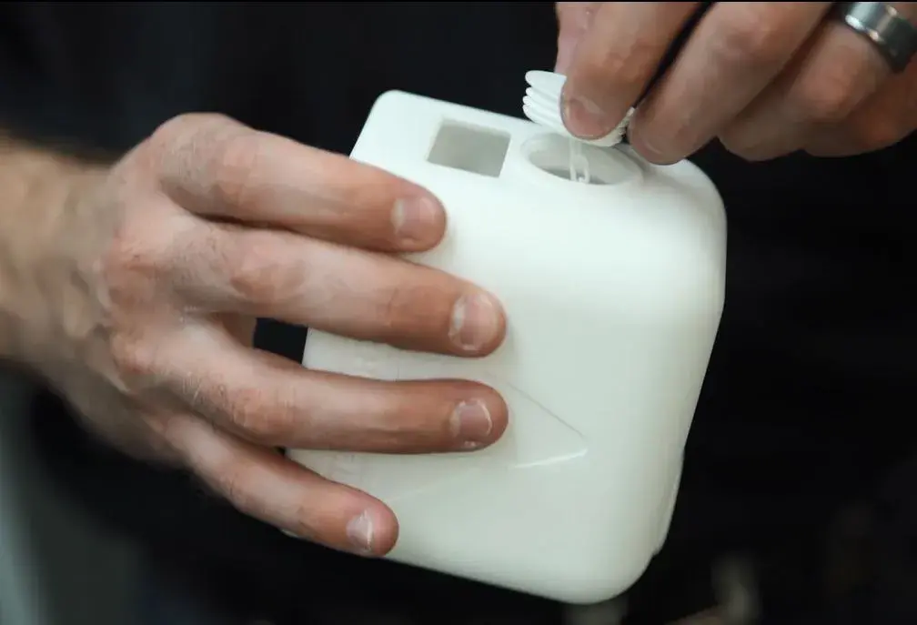 容器原型也采用 SLS 3D 打印技术进行改进和迭代