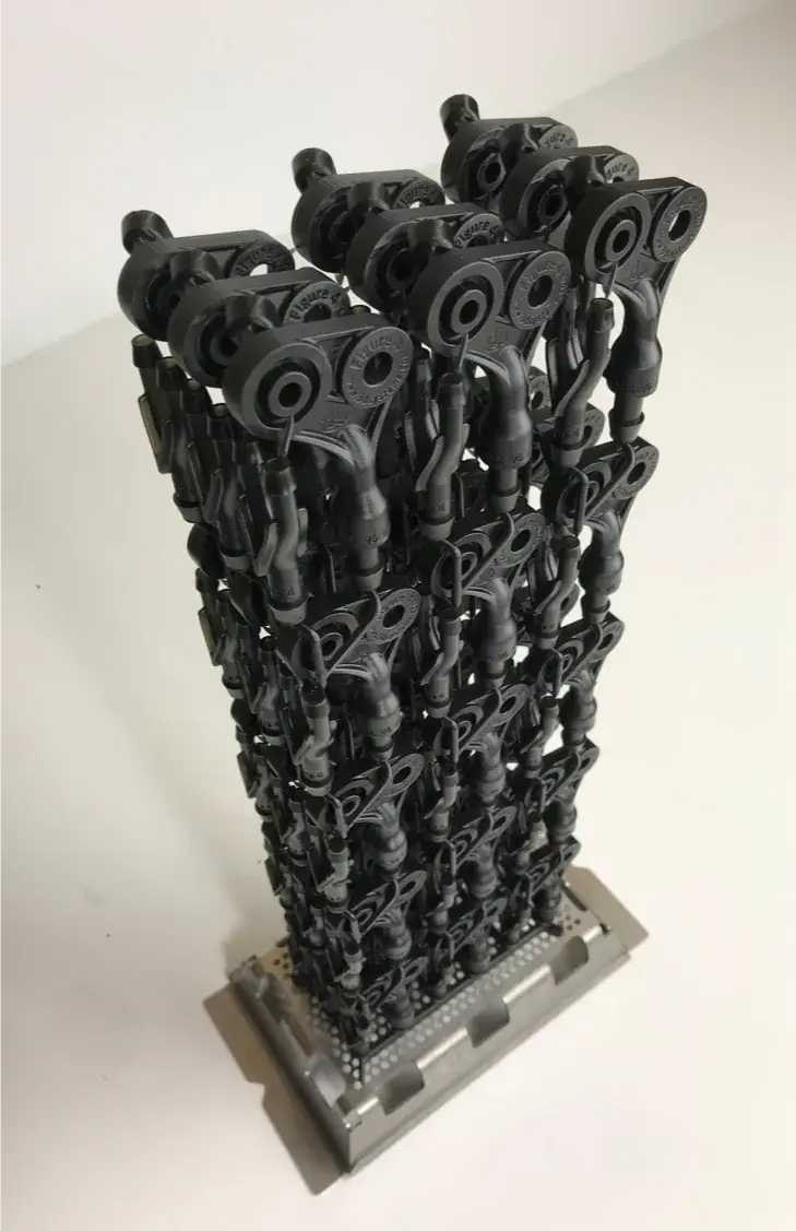 使用 Figure 4 进行堆叠制造 