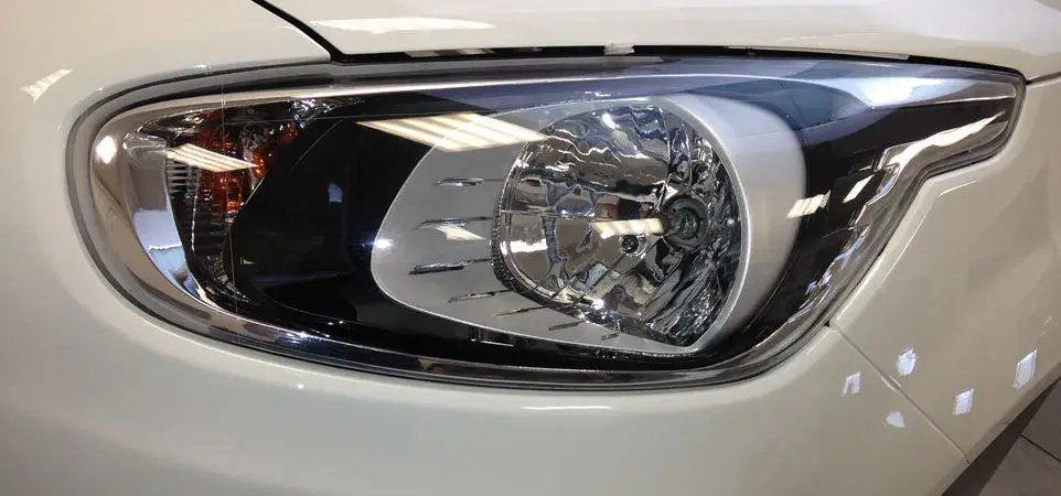 3D 打印SLA和SLS技术制作的车身面板