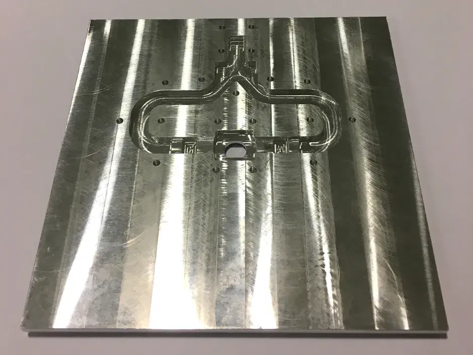 半导体射频波导基板