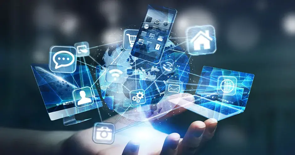 一只科技图形的手散发着强烈的光芒