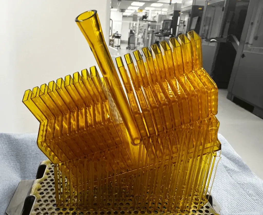 风洞测试中使用的通用垫片示例，设计旨在 Figure 4 Standalone 上批量打印 36 个此种垫片。