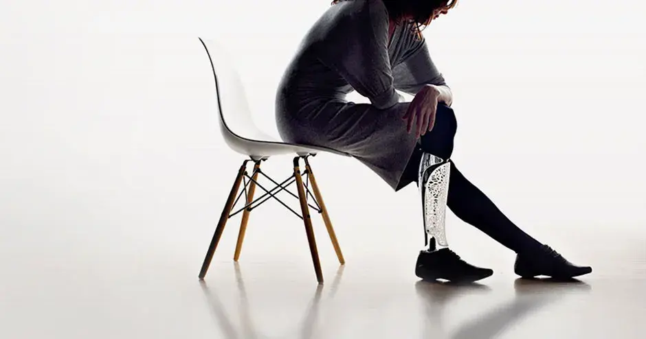 cs bespoke leg brace
